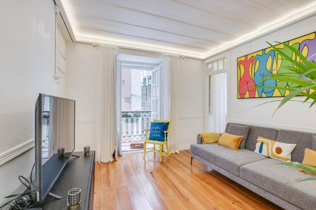 Golden Cage Chiado - Charm Historic And Cozy Apartment ลิสบอน ภายนอก รูปภาพ