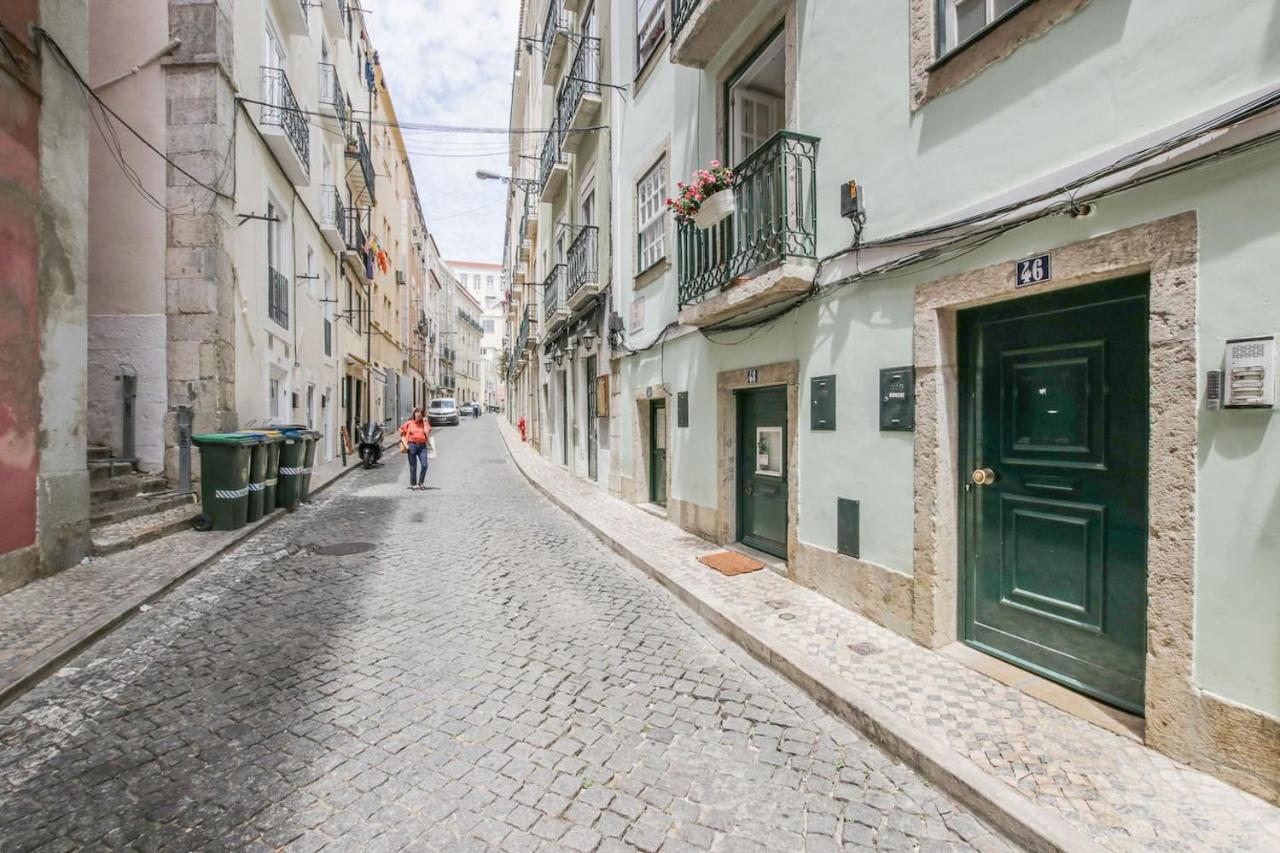 Golden Cage Chiado - Charm Historic And Cozy Apartment ลิสบอน ภายนอก รูปภาพ