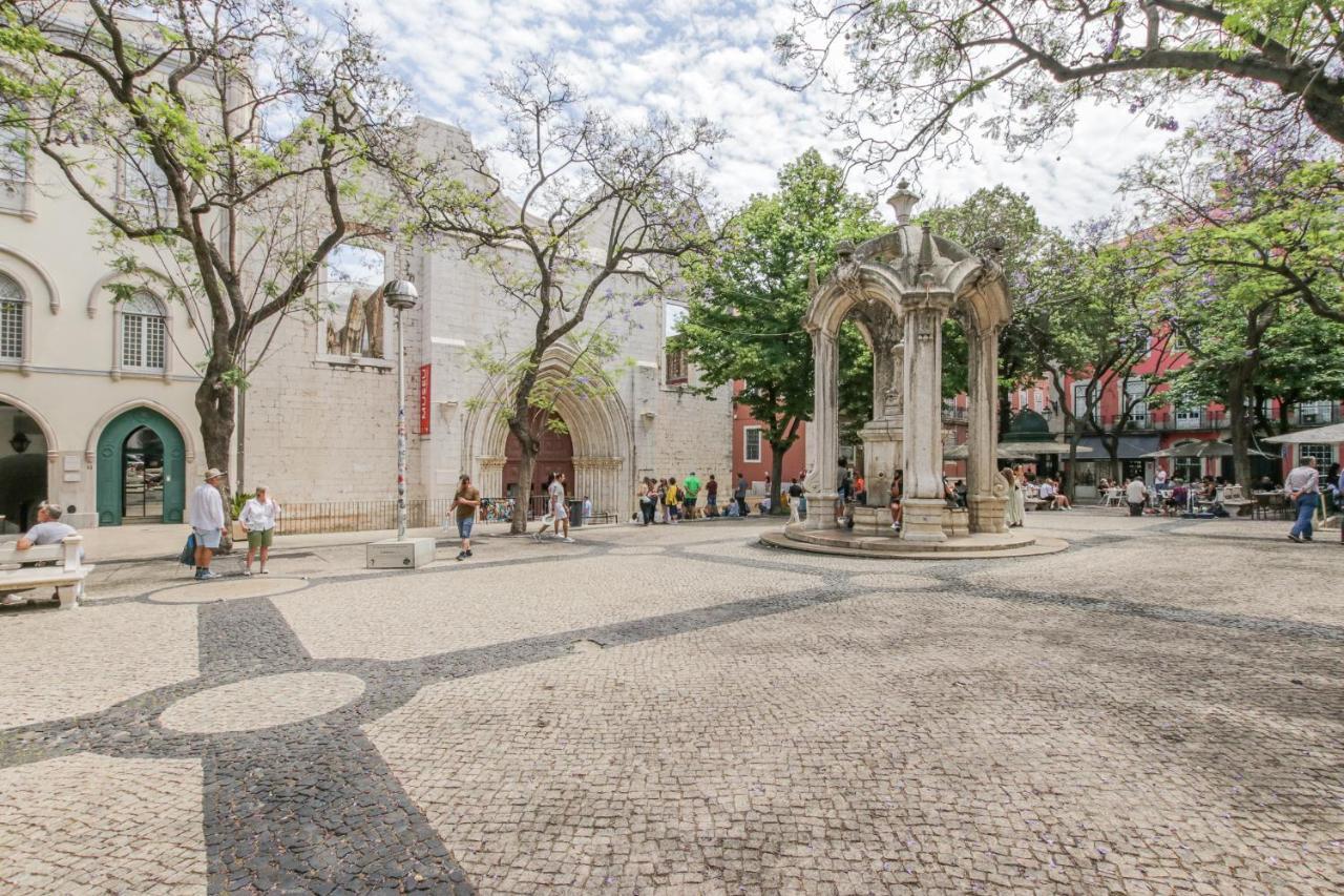 Golden Cage Chiado - Charm Historic And Cozy Apartment ลิสบอน ภายนอก รูปภาพ