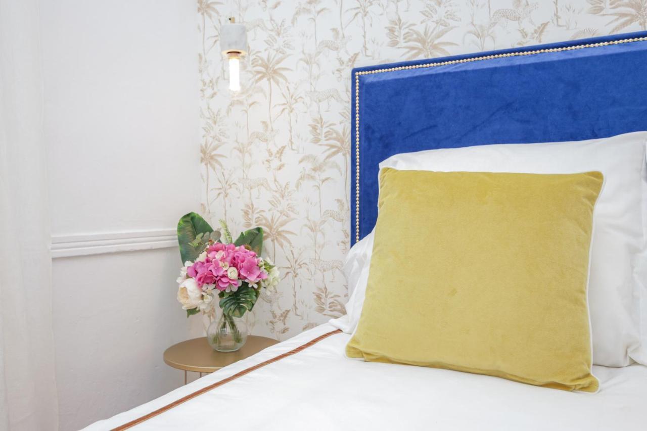 Golden Cage Chiado - Charm Historic And Cozy Apartment ลิสบอน ภายนอก รูปภาพ
